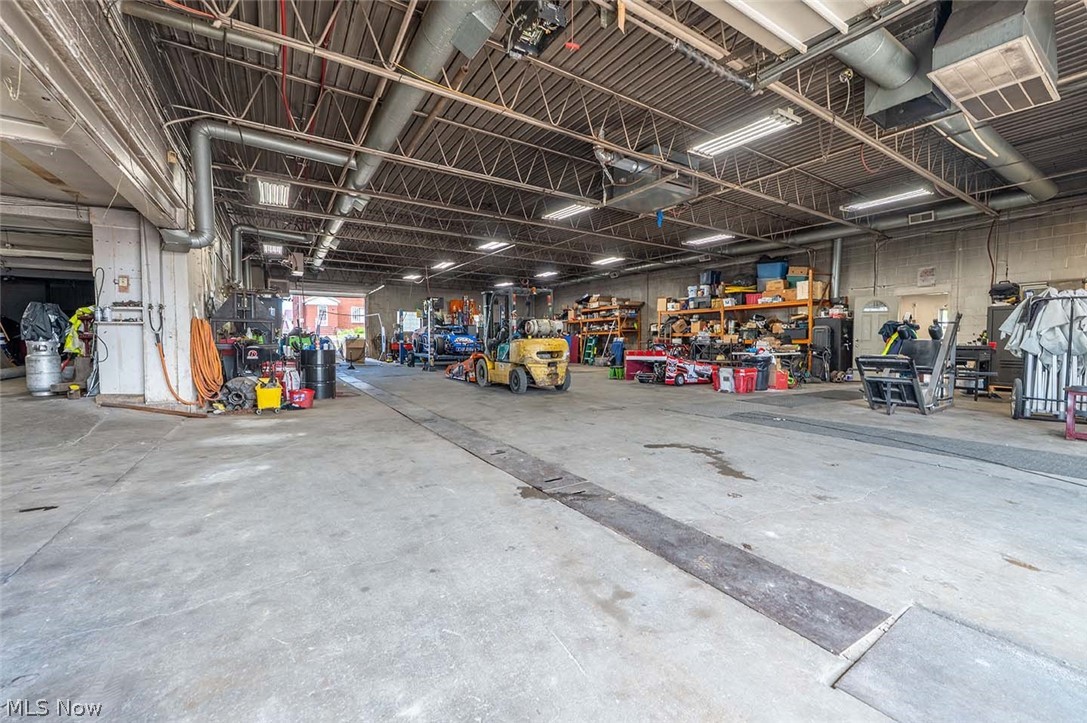 City/Uhrichsville - Commercial Sale