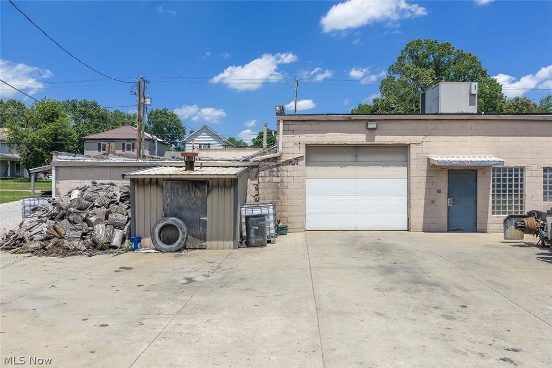 City/Uhrichsville - Commercial Sale