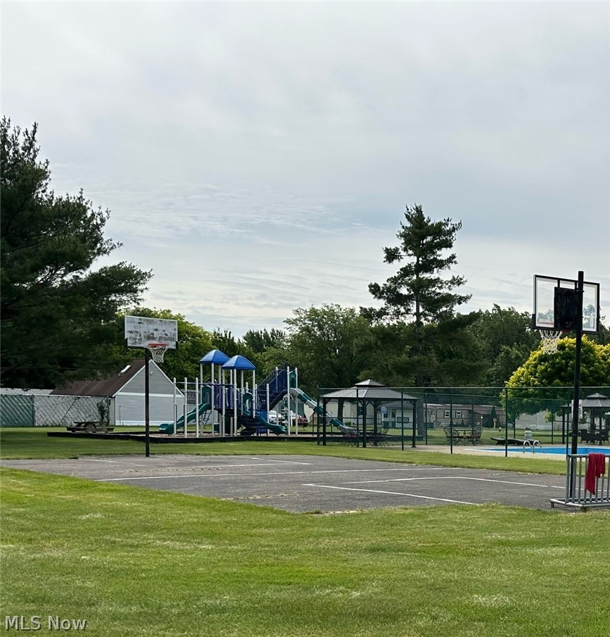 West Ridge Green Mobile Home Park - Residential