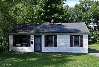 This home features three bedrooms, eat-in kitchen, living room and one full bath. Cash deals ONLY. Seller will make NO repairs.