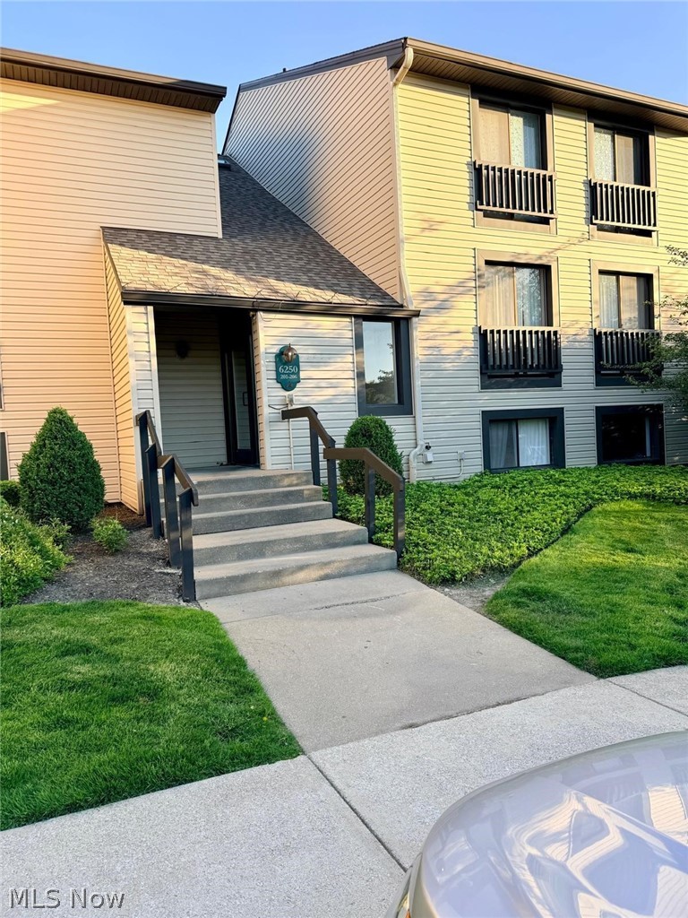 Oak Knolls Condo - Residential