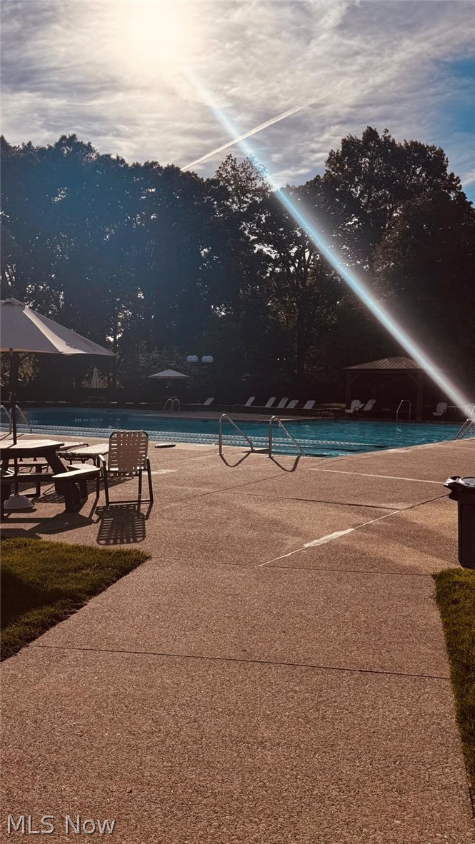 Oak Knolls Condo - Residential