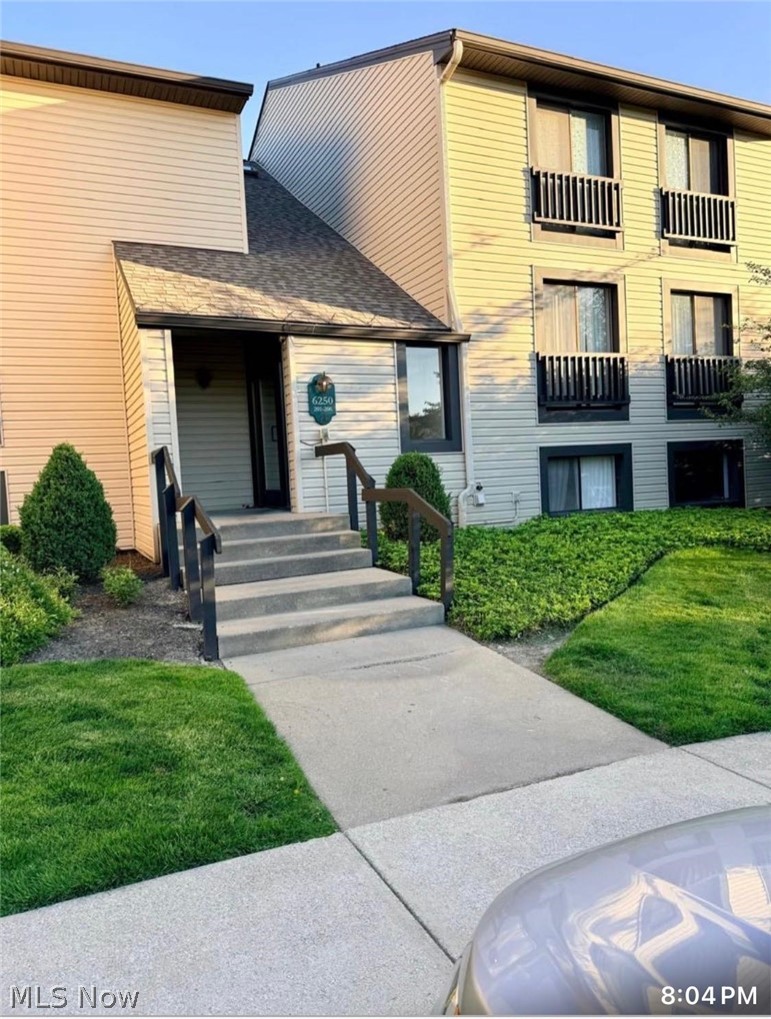 Oak Knolls Condo - Residential