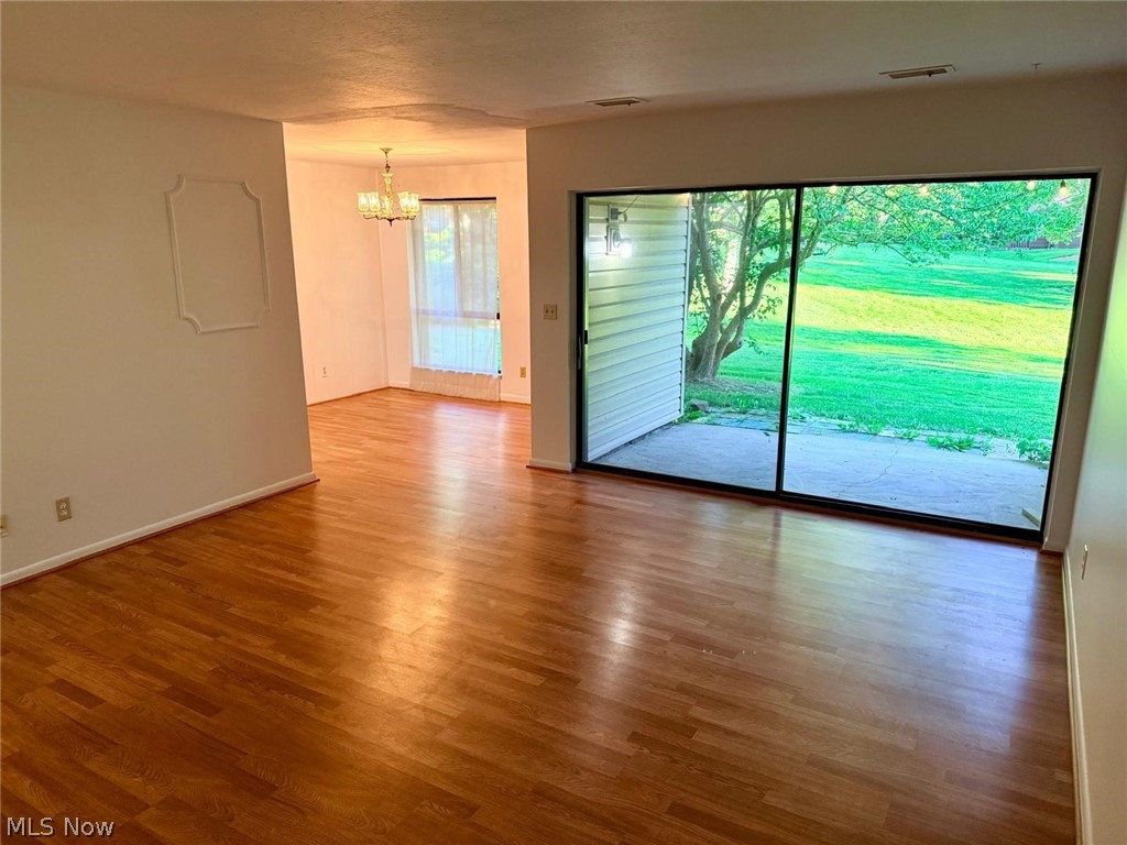 Oak Knolls Condo - Residential