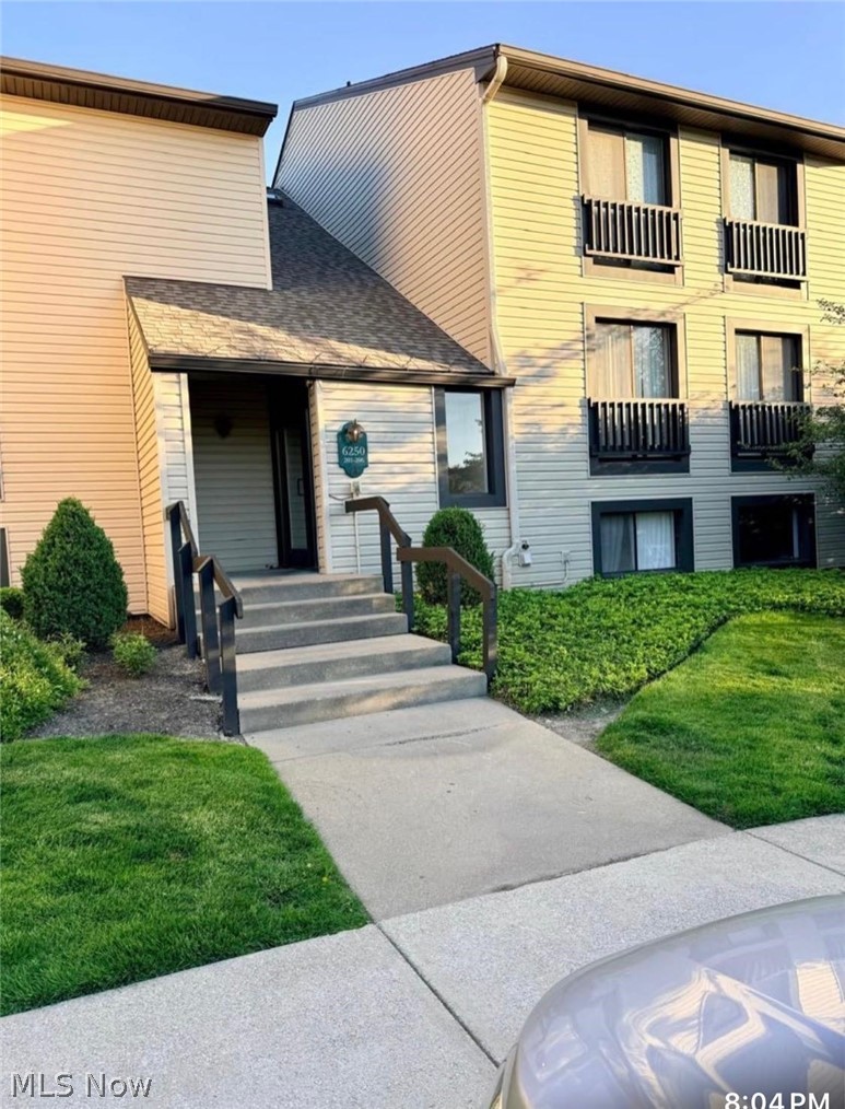 Oak Knolls Condo - Residential