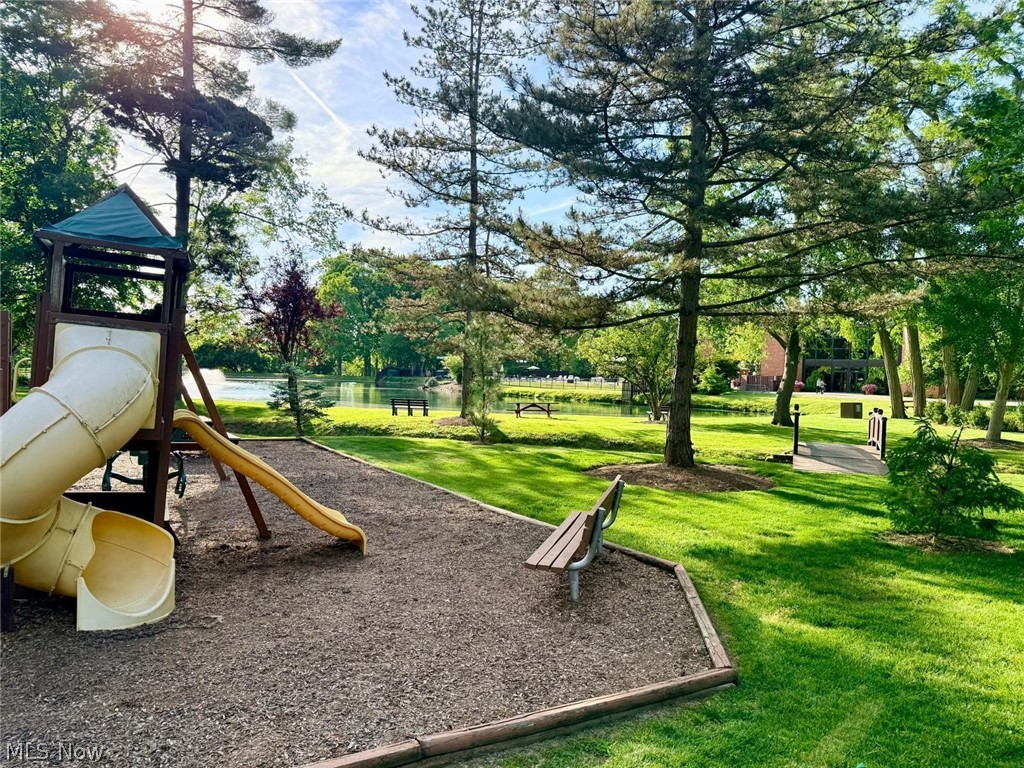 Oak Knolls Condo - Residential