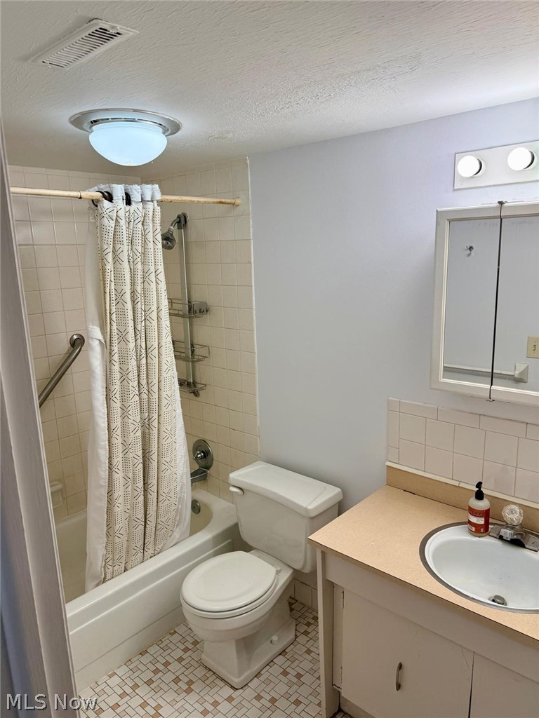 Oak Knolls Condo - Residential