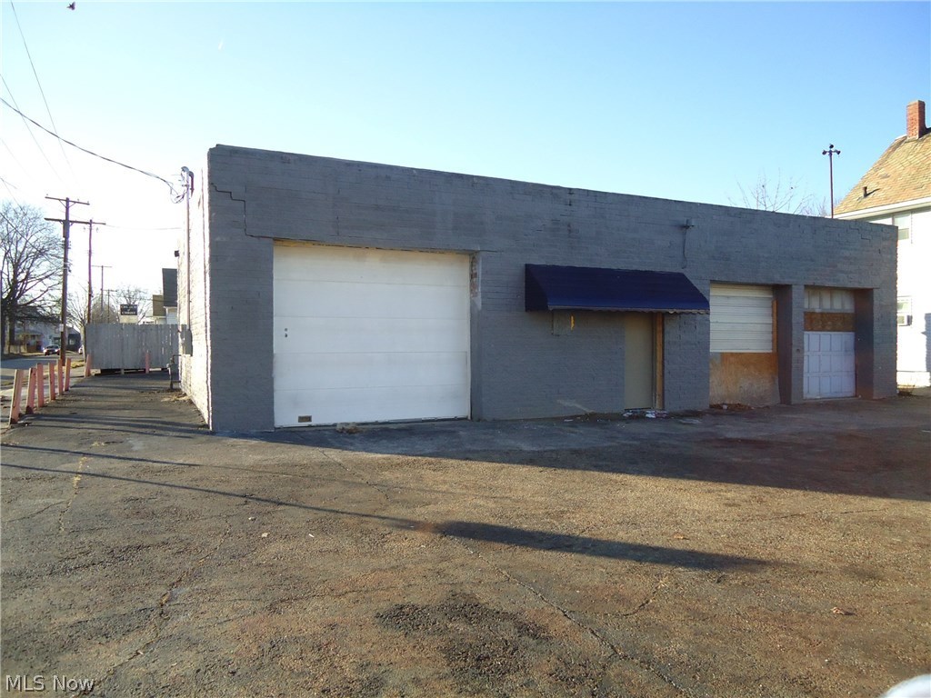 1534 s/f block building previously used as car wash/mechanical garage.  Many possible uses.  12' ceilings.  Gas furnace . Updated electric. Needs TLC
Seller will not entertain lease or seller financing.  Cash offers only.
