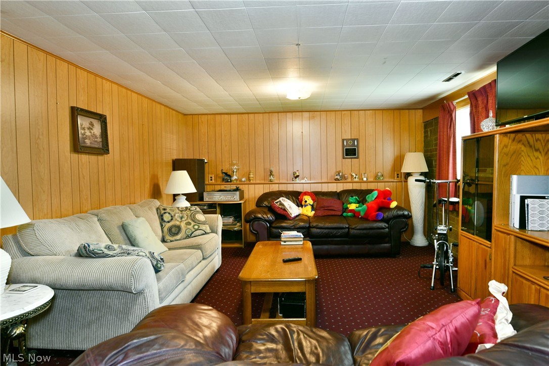 Crestwood - Residential