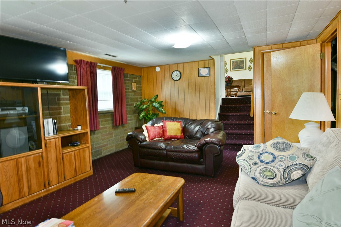 Crestwood - Residential