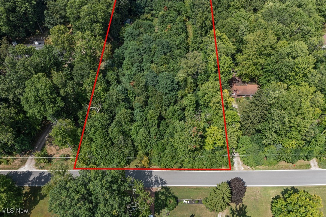 Exciting Development Opportunity – 12 Parcels Ready for Your Vision! Discover an exceptional chance to bring your next big idea to life with this collection of 12 contiguous parcels, offering a quiet and prime of piece land. Perfectly positioned for a wide range of possibilities, this property invites you to reimagine and create—whether your vision is residential, mixed-use, or a unique project. The generous lot dimensions and layout offer excellent flexibility for site planning, allowing for efficient infrastructure, creative landscaping, and ample green space. With its strategic location the land benefits from easy accessibility and strong potential for future value growth. Whether you’re an experienced developer or an investor seeking a signature project, this rare offering combines size, location, and possibility. The blank canvas is here—the next chapter is yours to write.