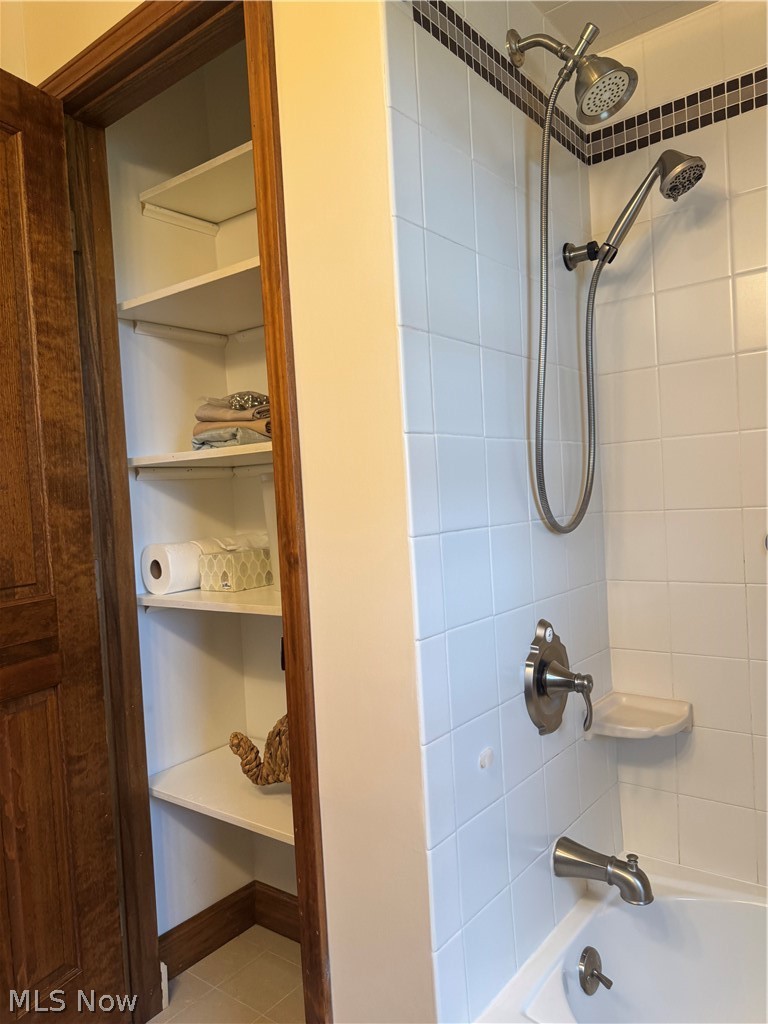Lagrange - Residential