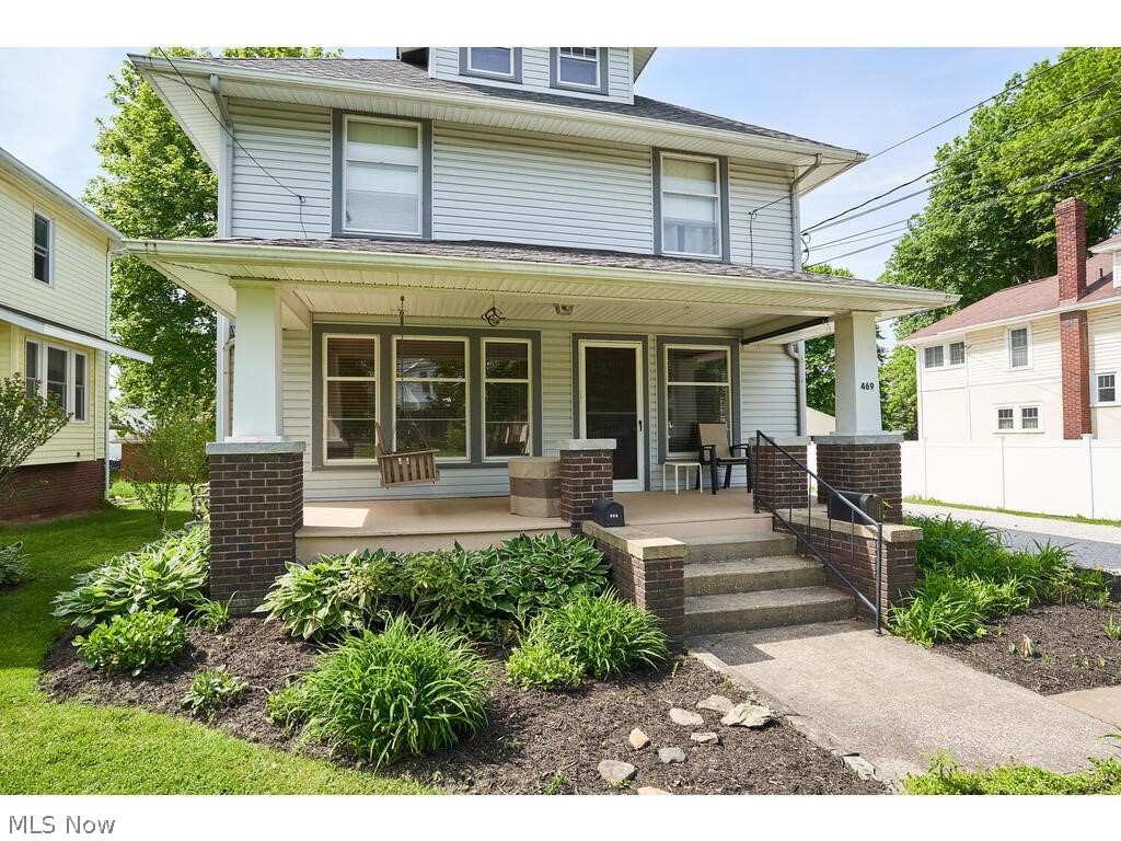 Updated and ready to move into. Up and Down Duplex in the heart of Wadsworth. This home could be easily converted back into a 4 bedroom single-family residence. First-floor unit features 2 bedrooms, 1 full bath, a kitchen, dining room, & living room. Second-floor unit features 1 bedroom, 1 full bath, kitchen, breakfast room, & living room. 3rd floor attic could easily be finished for additional square footage. 3 car garage. Prime location...a couple of blocks from the Wadsworth schools. Front, rear, and side entry. Full basement w/laundry. Utilities separated out for each unit. Updates include new roof (Fall 2018), both furnaces and A/C units (2007), 2nd-floor kitchen (and appliances) and bathroom updated in 2009.