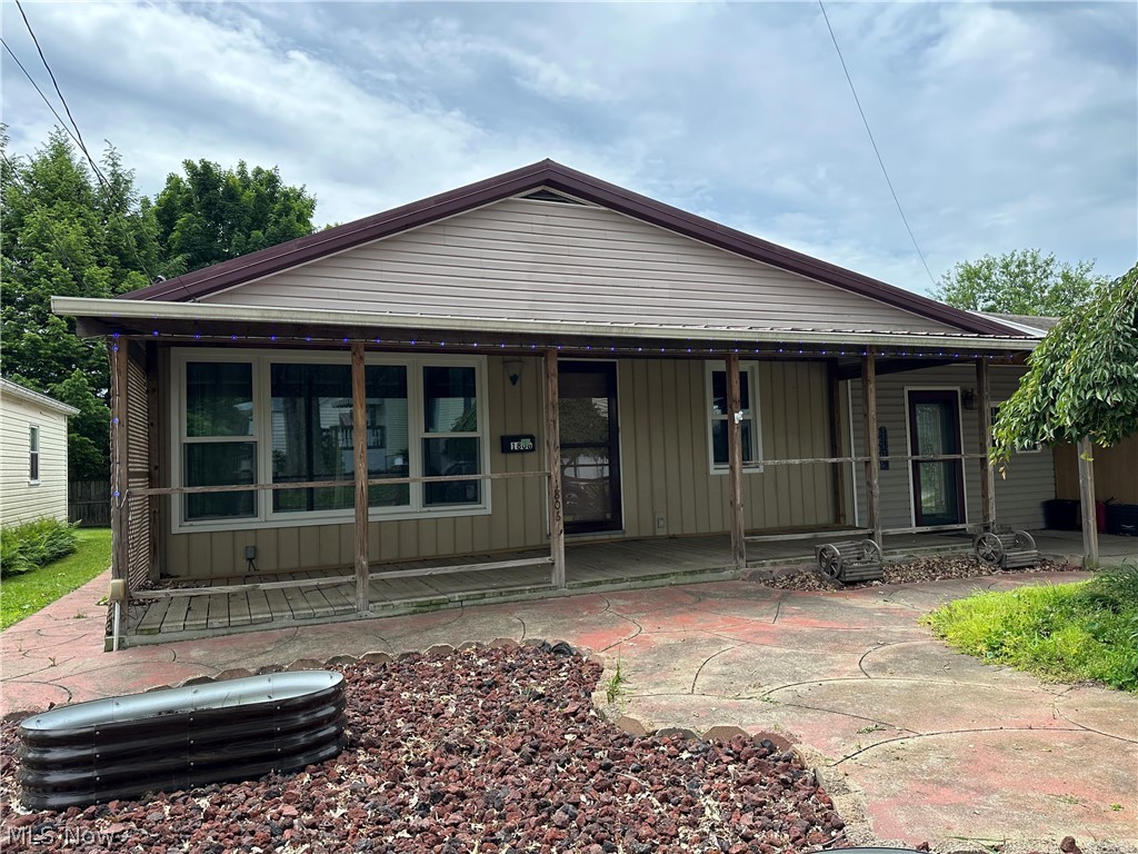 Beautiful 1,400 square foot Ranch in an excellent location! This home features 3 bedrooms, 2 full baths, a $37,000 kitchen remodel and $10,000 worth of new Anderson windows [receipts provided].  Available for immediate occupancy! Call for an appointment today!
