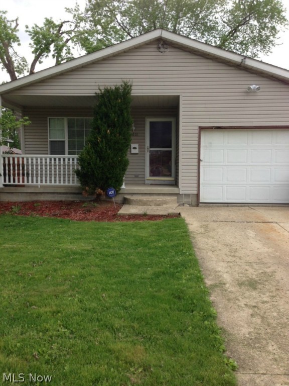 Fabulous, Custom built in 1997, Ellet Ranch is in outstanding condition. The entire interior was renovated in 2010. The open floor plan is what your looking for along with the fully finished attached garage. in 2010 the custom kitchen with eat in bar comes fully applianced. Also in 2010 all of the electrical, plumbing, mechanicals, Furnace, Air conditioning, appliances, hot water tank were installed. The basement is huge and spacious, ready to be finished. All appliances stay and everything is ready for you to enjoy when you move in.
If your looking for a traditional sale and a home that is ready to go. This is what you want to come see. Set up your private showing today. This one is so nice is wont last!!