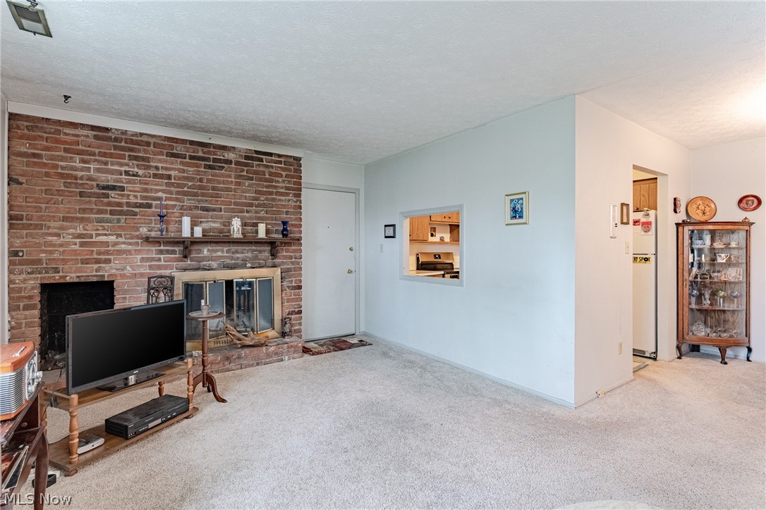 Heritage Circle Condo - Residential