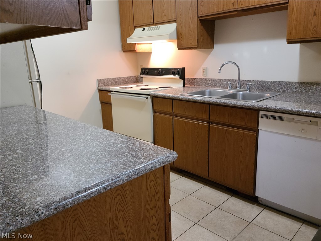 Wiley Buchtel Place - Residential Lease