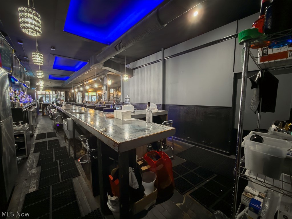Canton - Commercial Sale