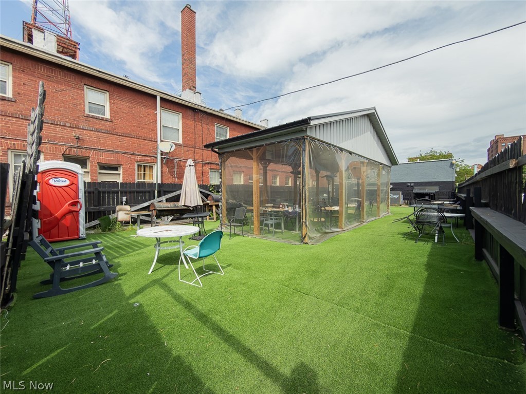 Canton - Commercial Sale