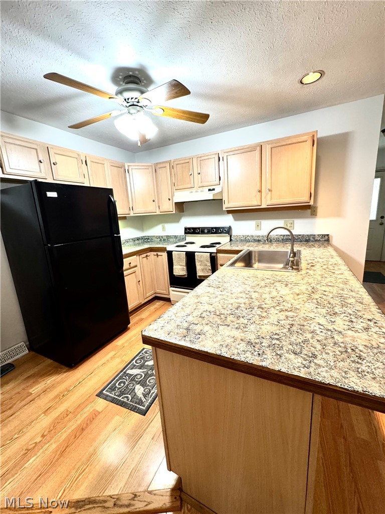 Cross Creek Condo - Residential