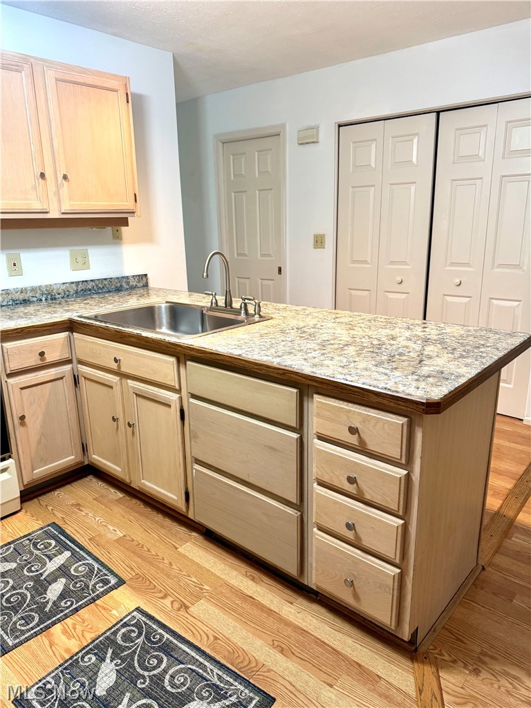 Cross Creek Condo - Residential