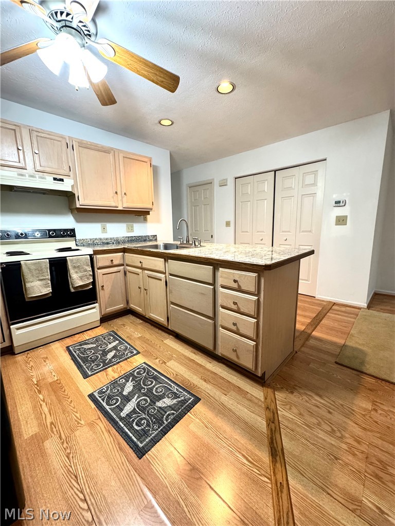 Cross Creek Condo - Residential