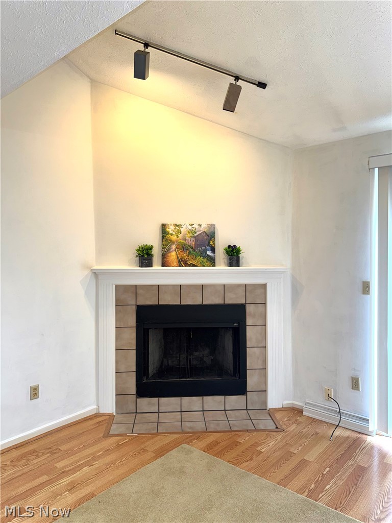 Cross Creek Condo - Residential