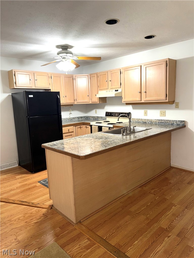 Cross Creek Condo - Residential