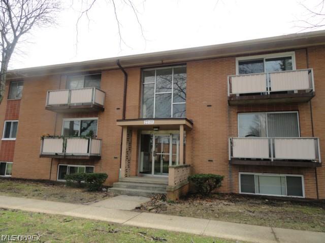 on't miss this beautifully remodeled 2 Bedroom & 2 Bath Condo! Huge L-shaped great room includes ample dining and sliders with a beautiful view. Freshly painted interior with neutral decor. Completely updated Kitchen with newer cabinets/counters and appliances including range, refrigerator, dishwasher, and disposal. Condo has modern vinyl windows, new glass sliders, and room for insuite laundry. MBR has private half bath. One Car Garage included. Heat, gas, water, sewer, trash, central A/C, carport, landscaping, building maintenance, snow removal, property mgt. & reserve fund included in maint. fee. Pets & leasing allowed. Easy access to laundry facilities in building. 4'x5' storage unit included. Buildings are well maintained and have newer roofs and gutters. Ideal location within walking distance to shopping,restaurants,public transportation, and highways.