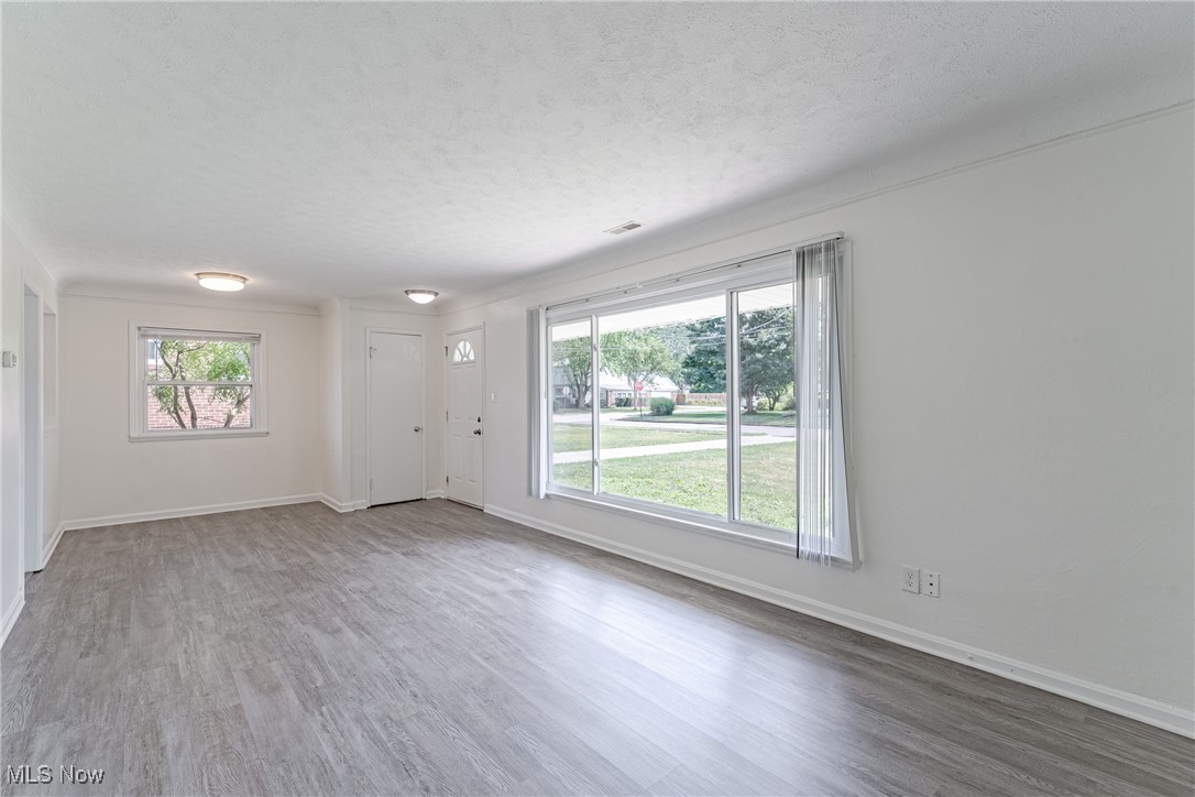 Fournier Bungalow - Residential