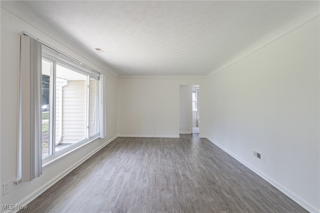 Fournier Bungalow - Residential