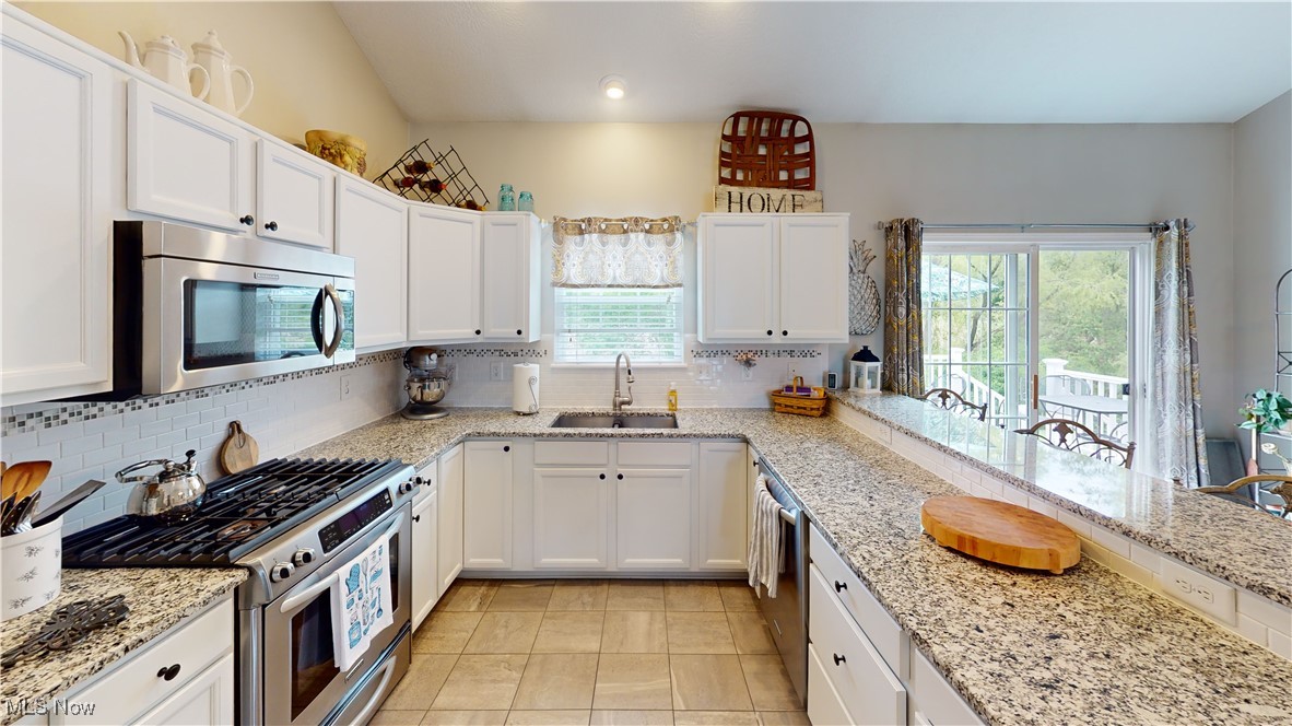 Overlook Condo/Pleasant Lakes - Residential