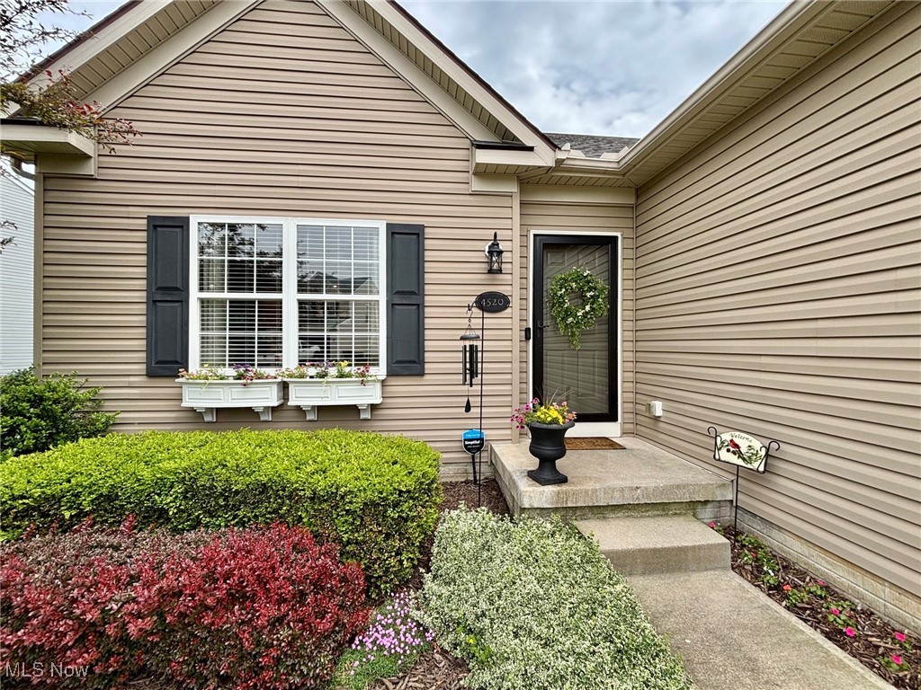Overlook Condo/Pleasant Lakes - Residential