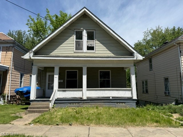 Three-bedroom home offering great potential for homeowners or investors alike. Situated on a quiet street in Steubenville, this property features spacious living areas, ample natural light and a functional layout. Conveniently located near schools, shopping, dining and local amenities. Schedule your private showing today.