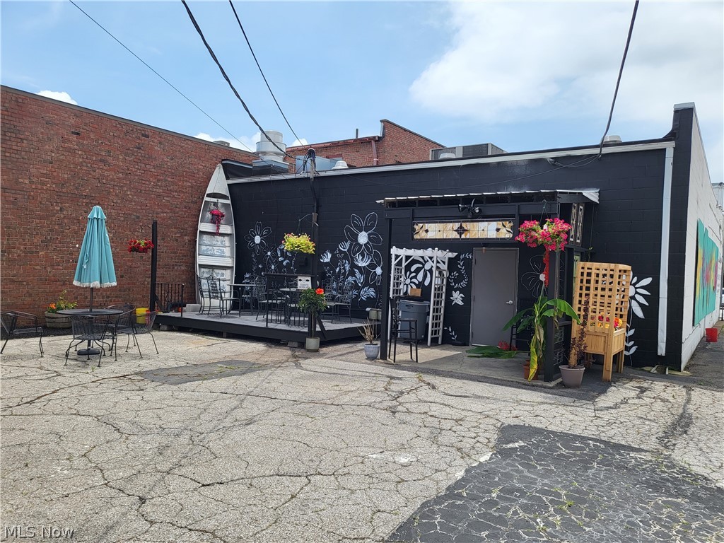 Chamberlain - Commercial Sale