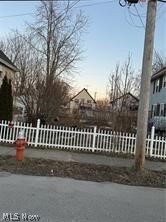 Daniel Hoyts Resub - Land
