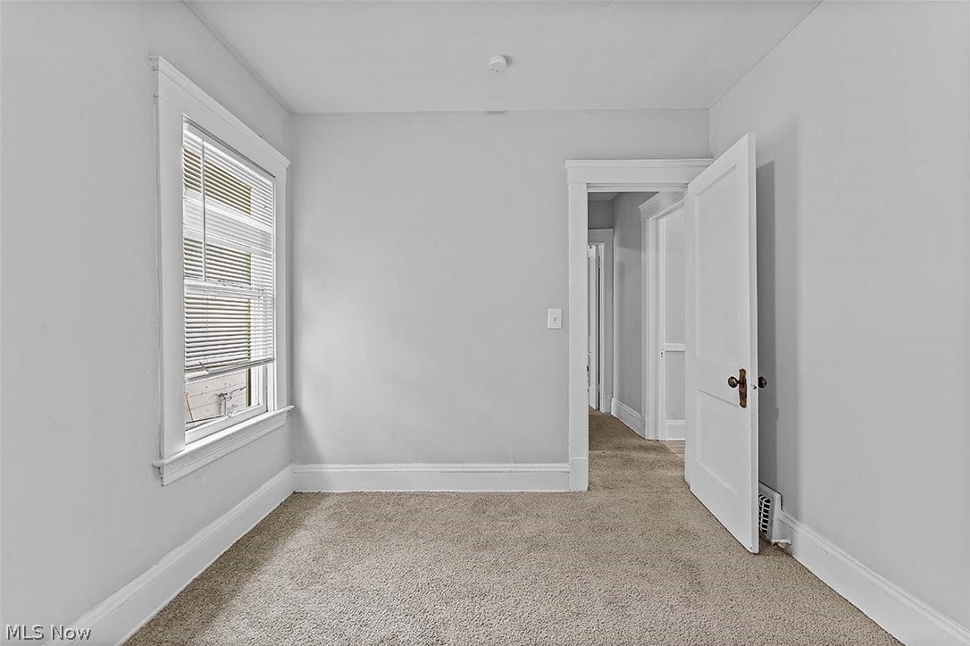 Myers & Schneiders - Residential Lease