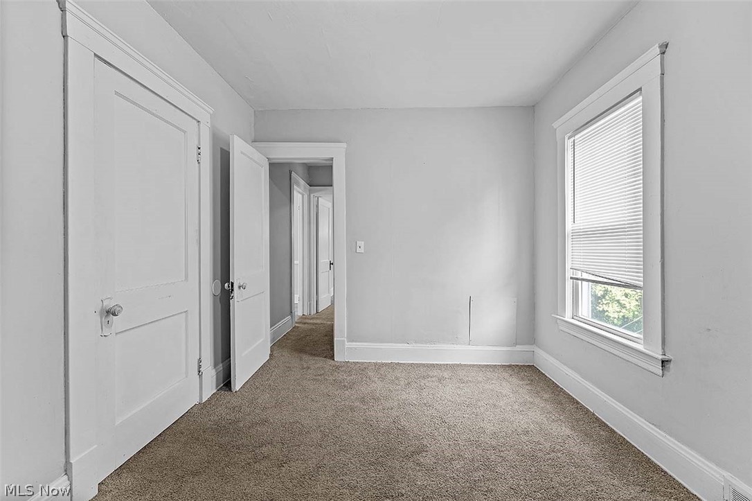 Myers & Schneiders - Residential Lease