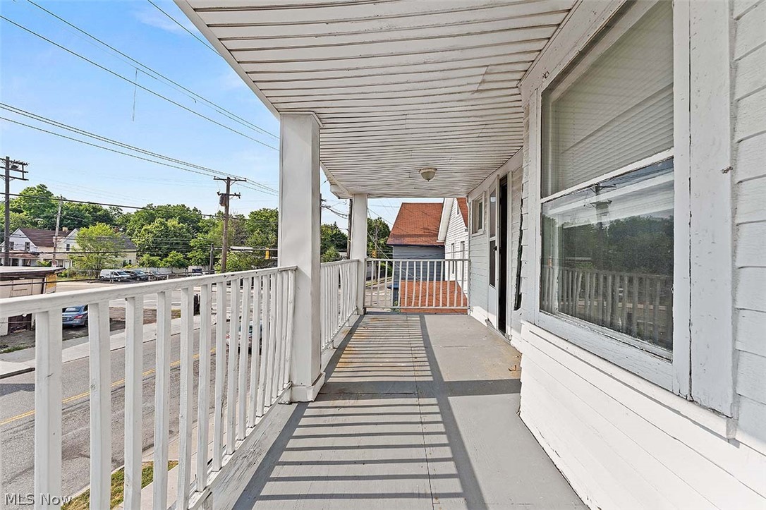 Myers & Schneiders - Residential Lease