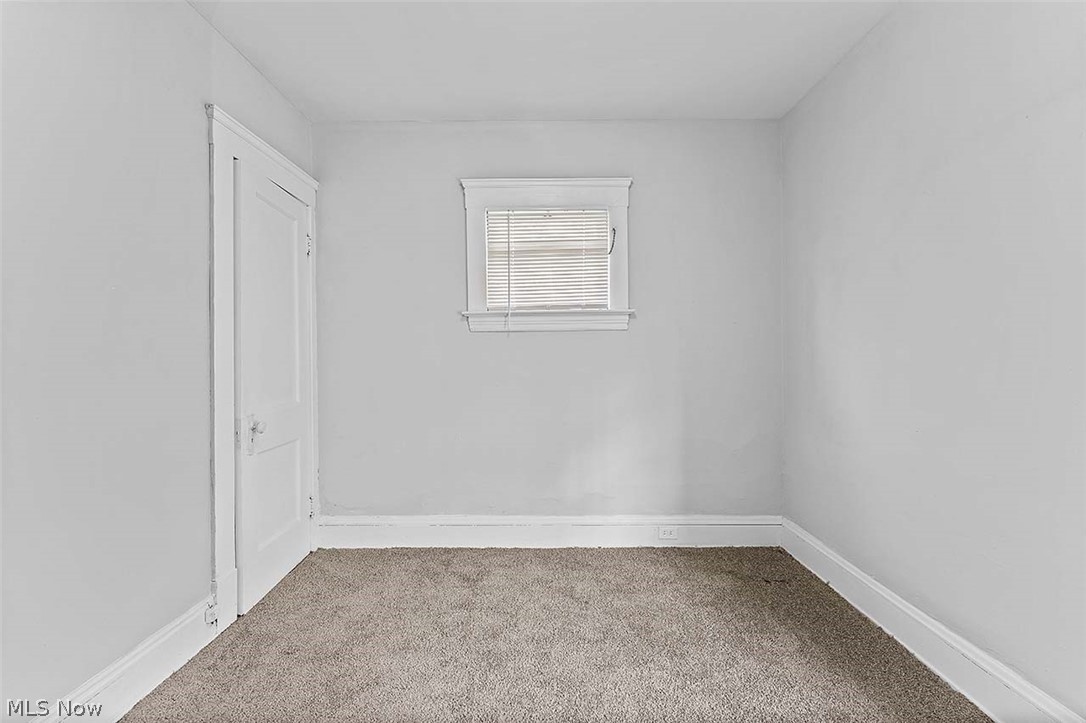 Myers & Schneiders - Residential Lease