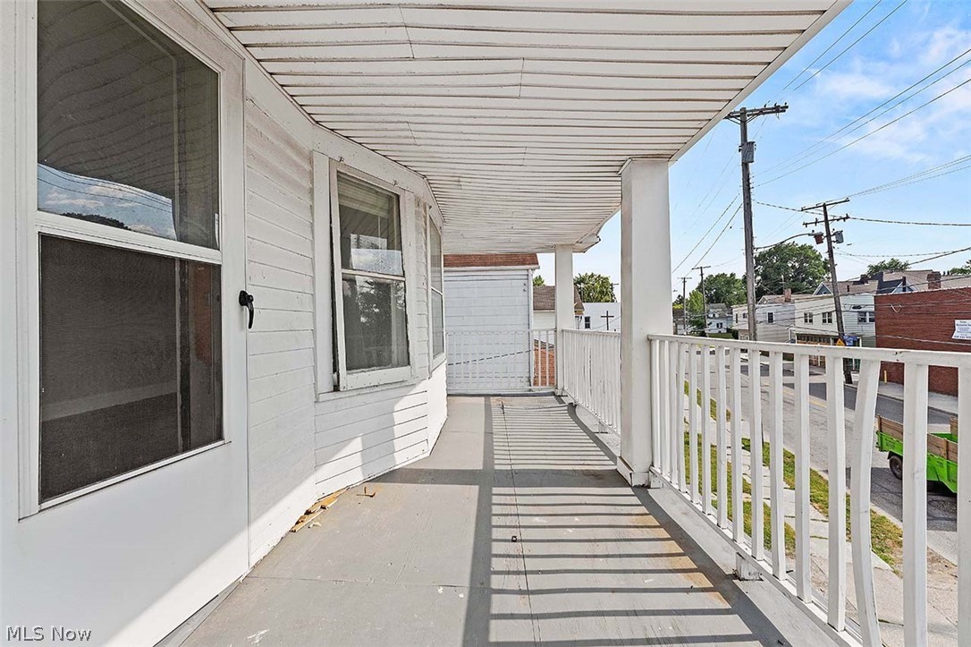 Myers & Schneiders - Residential Lease