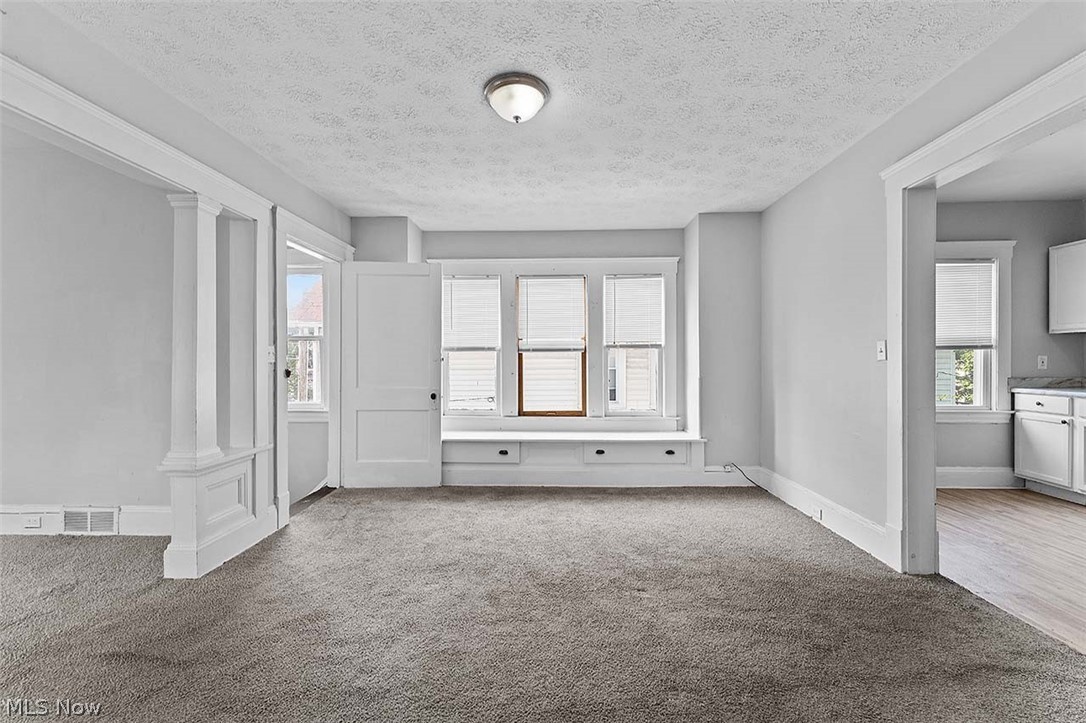 Myers & Schneiders - Residential Lease