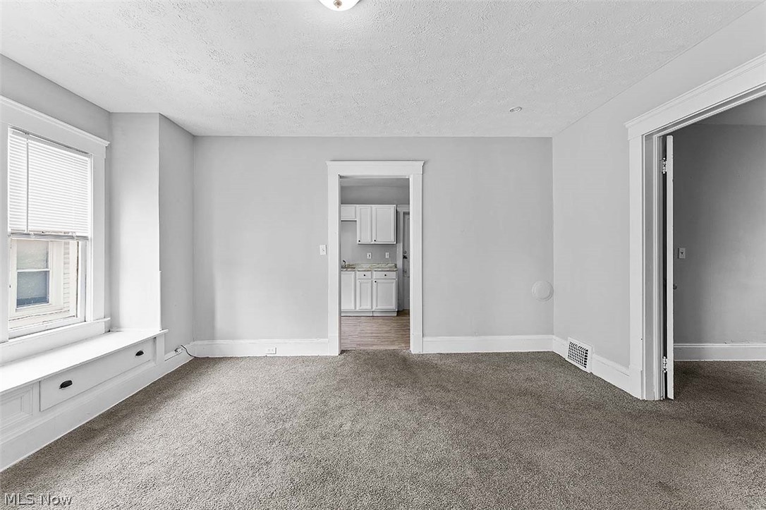 Myers & Schneiders - Residential Lease