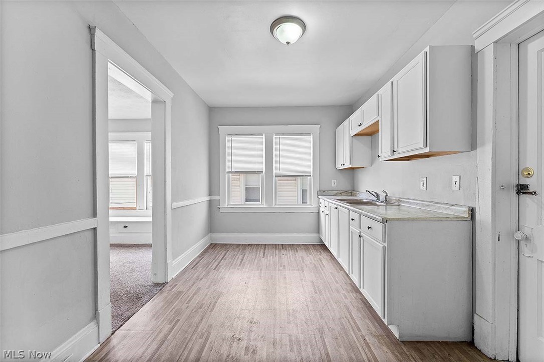 Myers & Schneiders - Residential Lease