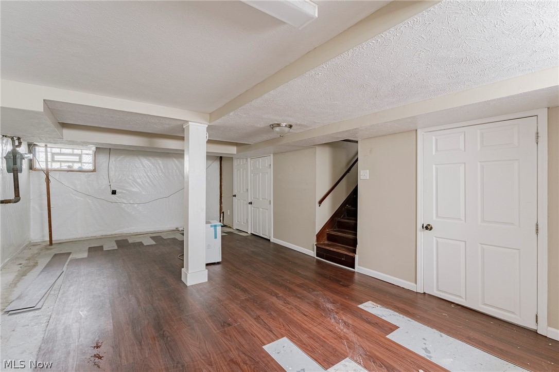 Crestwood - Residential