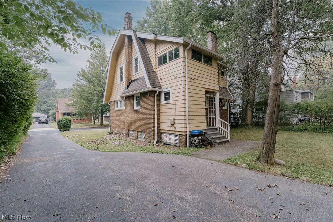 Crestwood - Residential