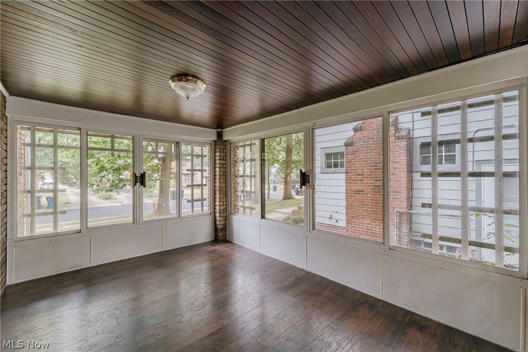Crestwood - Residential