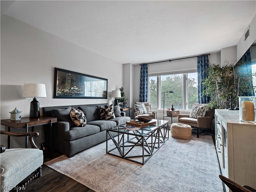 Westlake Condo - Residential