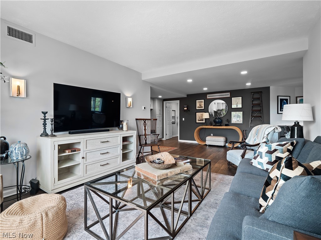Westlake Condo - Residential