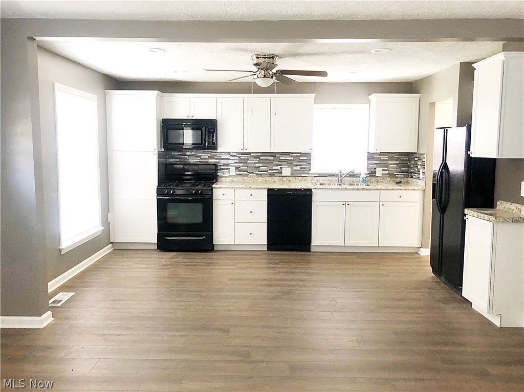 Tuxedo Cos Park Anx - Residential